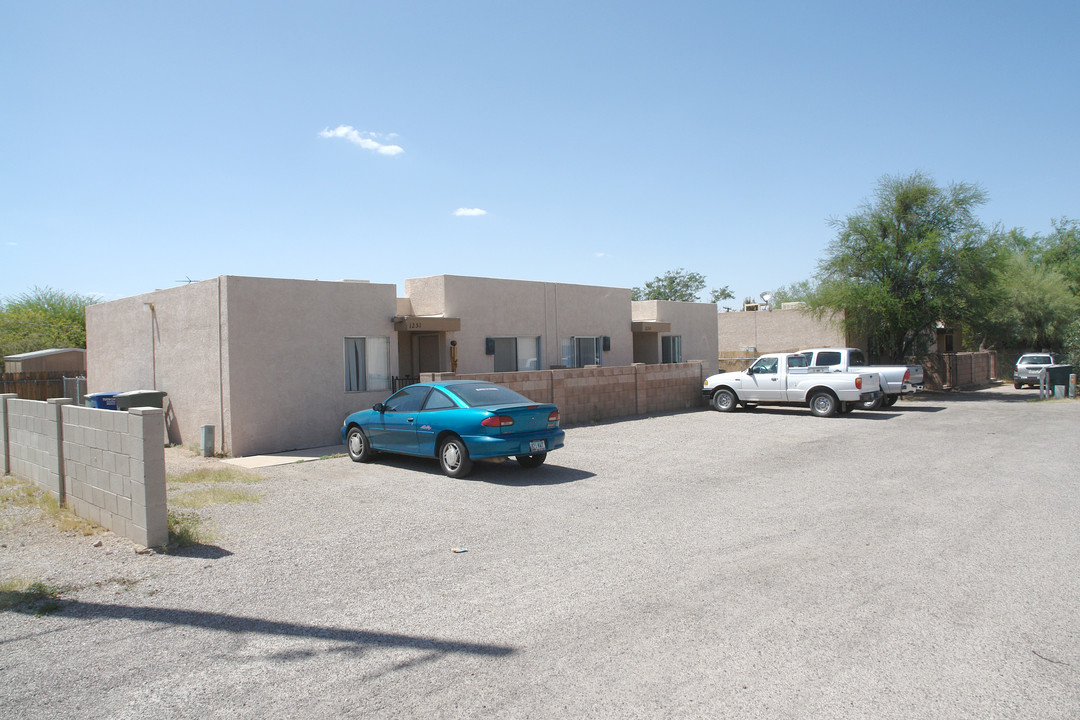 1251-1259 E Halcyon Rd in Tucson, AZ - Foto de edificio