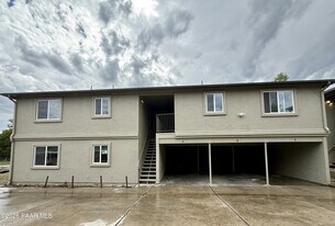 564 Lincoln Ave in Prescott, AZ - Building Photo