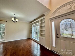 126 Lake Davidson Cir in Davidson, NC - Building Photo - Building Photo