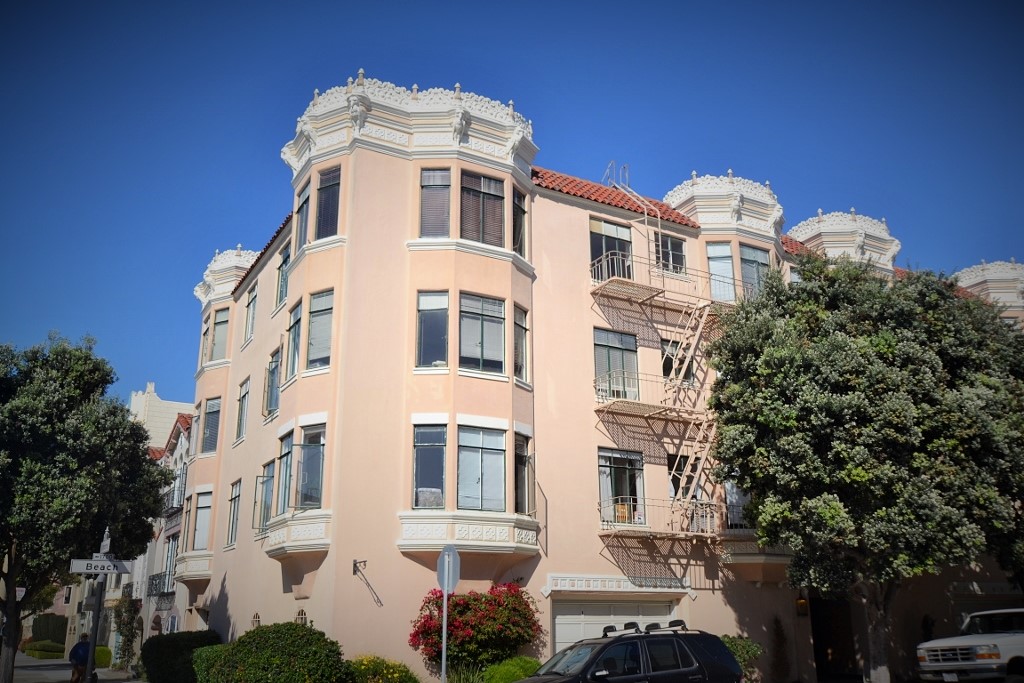 1690 Beach St in San Francisco, CA - Foto de edificio