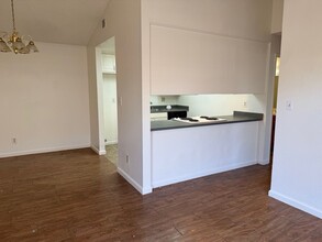 5421-5423 Romulan Ct in Sacramento, CA - Building Photo - Building Photo