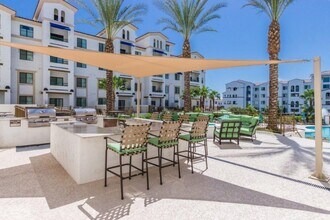 2511 W Queen Creek Rd, Unit 324 in Chandler, AZ - Building Photo - Building Photo