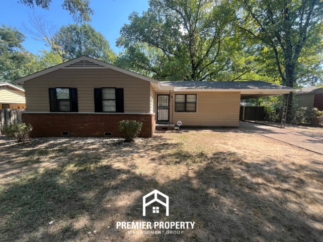 property at 5596 Loch Lomond Rd