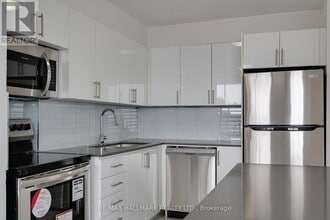 10 Garfella Dr in Toronto, ON - Building Photo - Building Photo