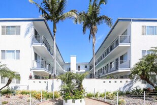 229 Bicknell Ave, Unit 209 in Santa Monica, CA - Building Photo