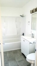 3213 Bartdon Ave, Unit Unit 1 in Inglewood, CA - Building Photo - Building Photo