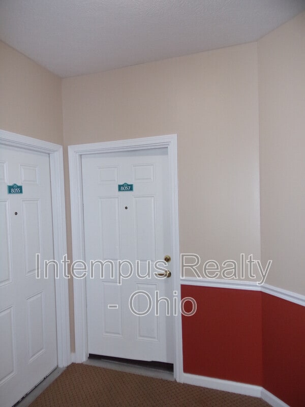 8057 Crane's Crossing Dr in Lewis Center, OH - Building Photo - Building Photo