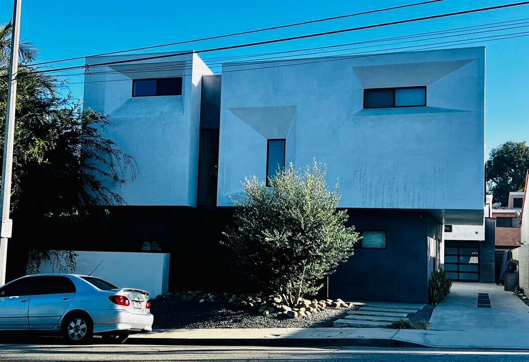 4610 E 4th St in Long Beach, CA - Building Photo