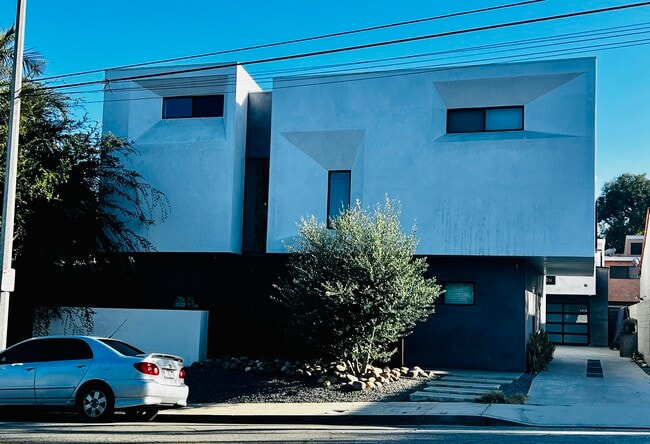 property at 4610 E 4th St