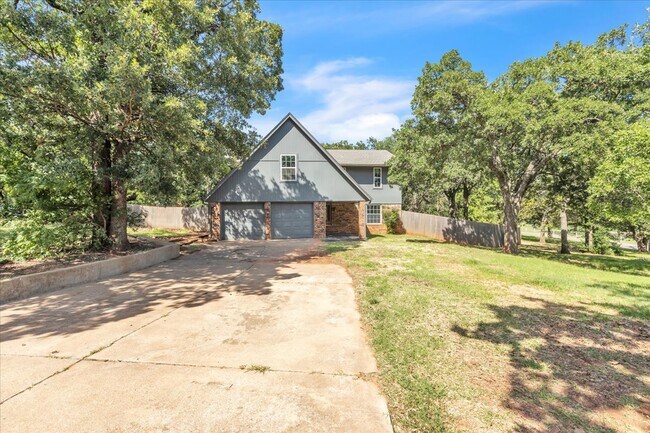 property at 9710 N Oak Cliff Dr