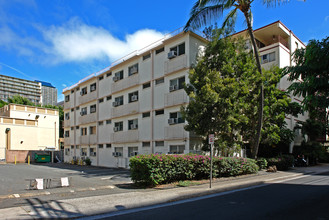 The Balcony in Honolulu, HI - Building Photo - Building Photo