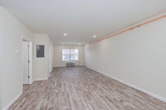 Pine Street Apartments in Pawtucket, RI - Building Photo - Interior Photo