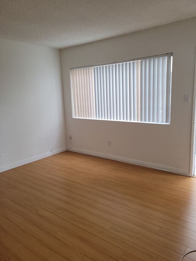 Rolling Hills Gardens REC in Lomita, CA - Building Photo - Interior Photo