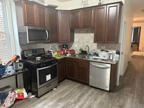825 S Laflin St, Unit 3 in Chicago, IL - Building Photo - Building Photo