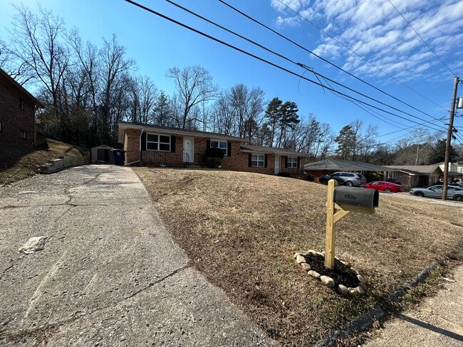 3626 Missionaire Ave in East Ridge, TN - Building Photo - Building Photo