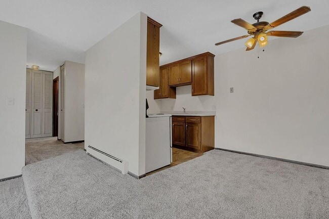 1690 MN-36 in Roseville, MN - Building Photo - Building Photo