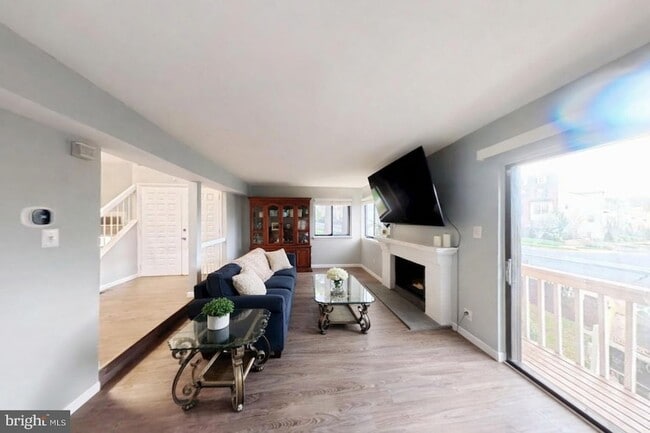 18428 Point Seneca Pl in Germantown, MD - Building Photo - Building Photo