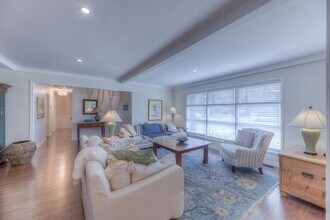 3161 E 38th Pl in Tulsa, OK - Foto de edificio - Building Photo