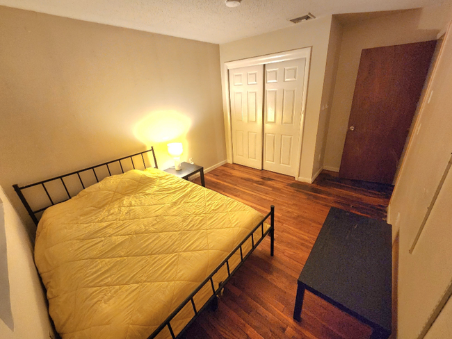 18 Terrace Ave in Stamford, CT - Building Photo - Building Photo