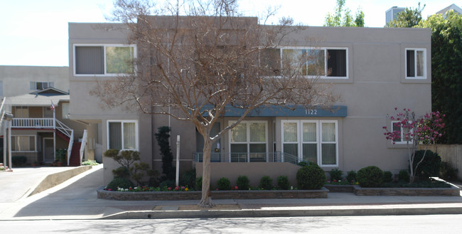 1122 Cordova St in Pasadena, CA - Building Photo - Building Photo