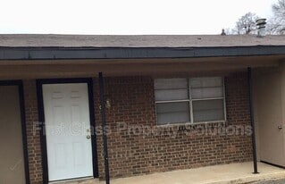 1104 N Carol Ln in Oklahoma City, OK - Building Photo