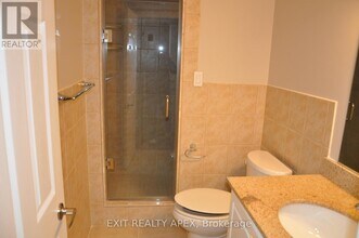 5846 Terrapark Trail in Mississauga, ON - Building Photo - Building Photo