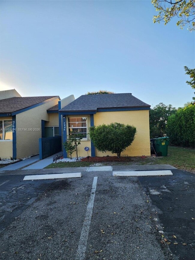 7446 NW 34th St in Lauderhill, FL - Building Photo - Building Photo