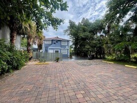 919 2nd St, Unit 2 in West Palm Beach, FL - Building Photo