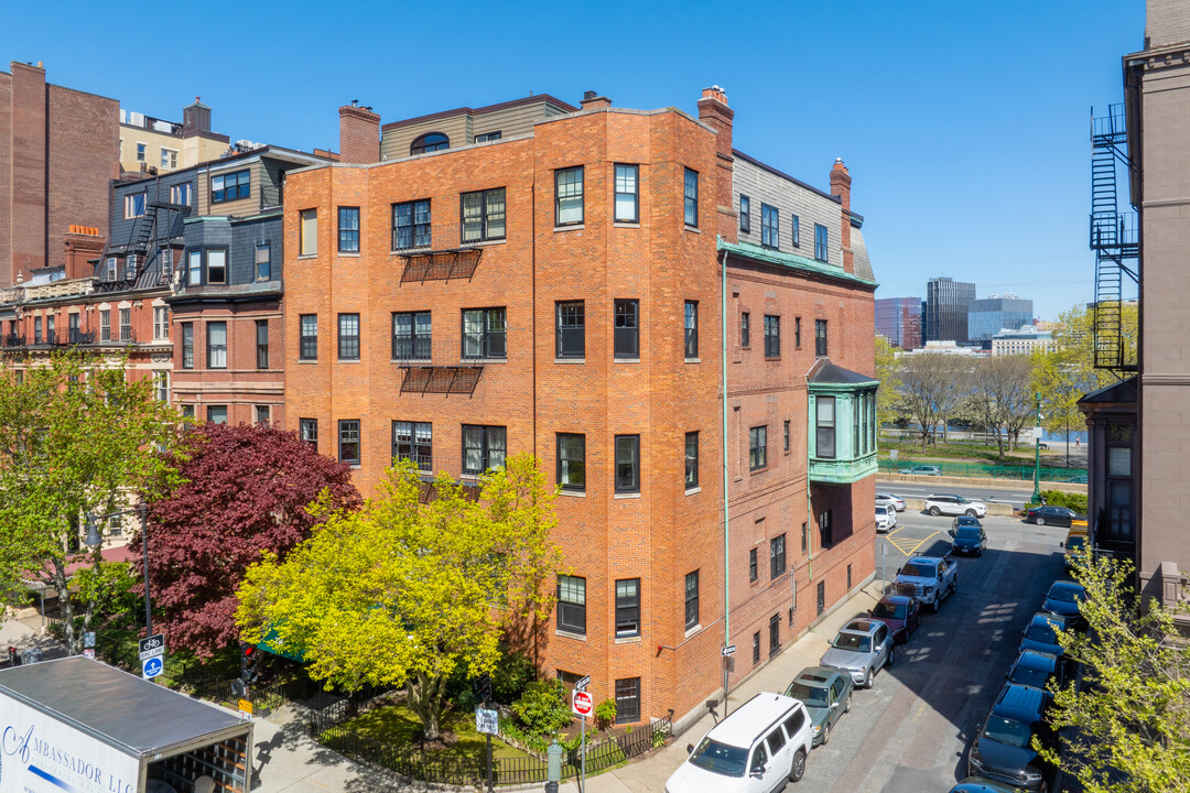 236 Beacon St in Boston, MA - Building Photo