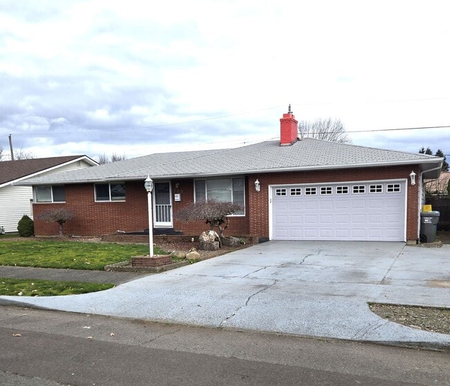 property at 718 NE 106th Pl