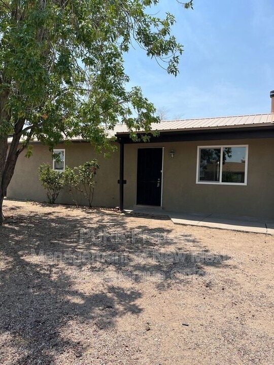 1309 Locura Rd SW in Albuquerque, NM - Building Photo