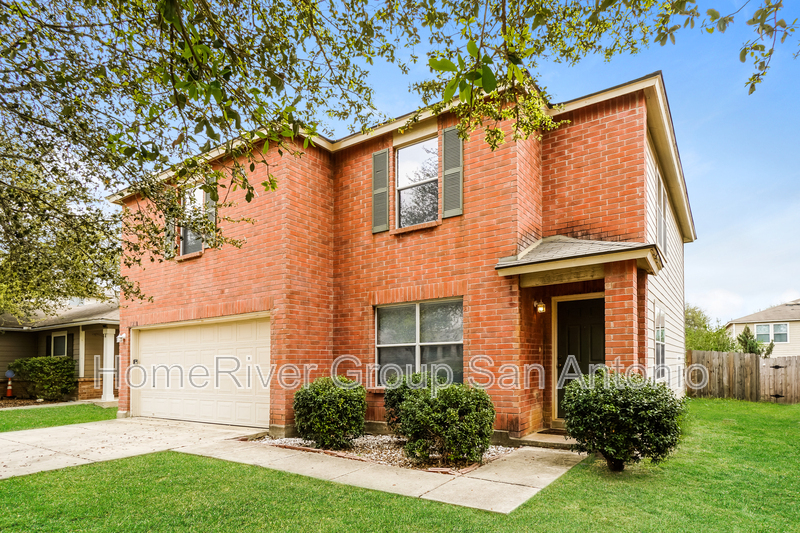 1238 Range Field in San Antonio, TX - Foto de edificio