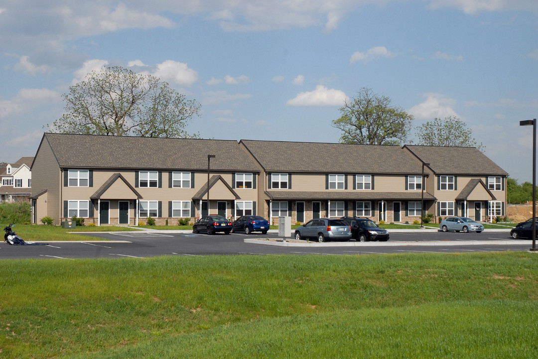 Grace Meadows Apartments in Palmyra, PA - Foto de edificio