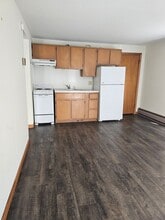 327 E Court St in Bowling Green, OH - Building Photo - Building Photo