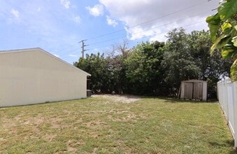 3470 SW 4th St in Deerfield Beach, FL - Foto de edificio - Building Photo