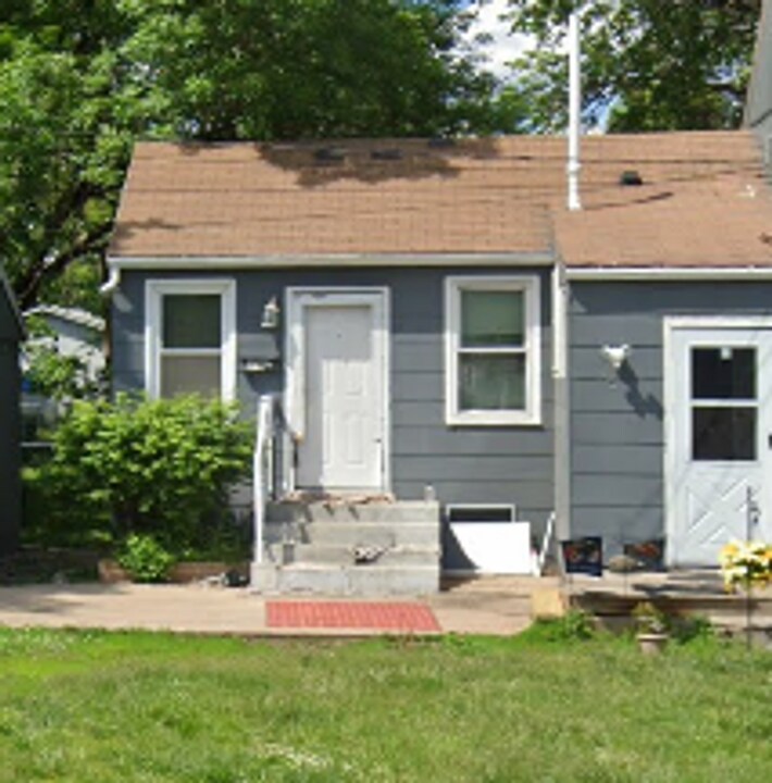 429 1/2 S Garfield Ave in Sioux Falls, SD - Building Photo