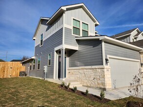 332 Caleb Ct in Schertz, TX - Building Photo - Building Photo