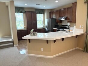 1363 Sycamore Ave in Hercules, CA - Building Photo - Building Photo