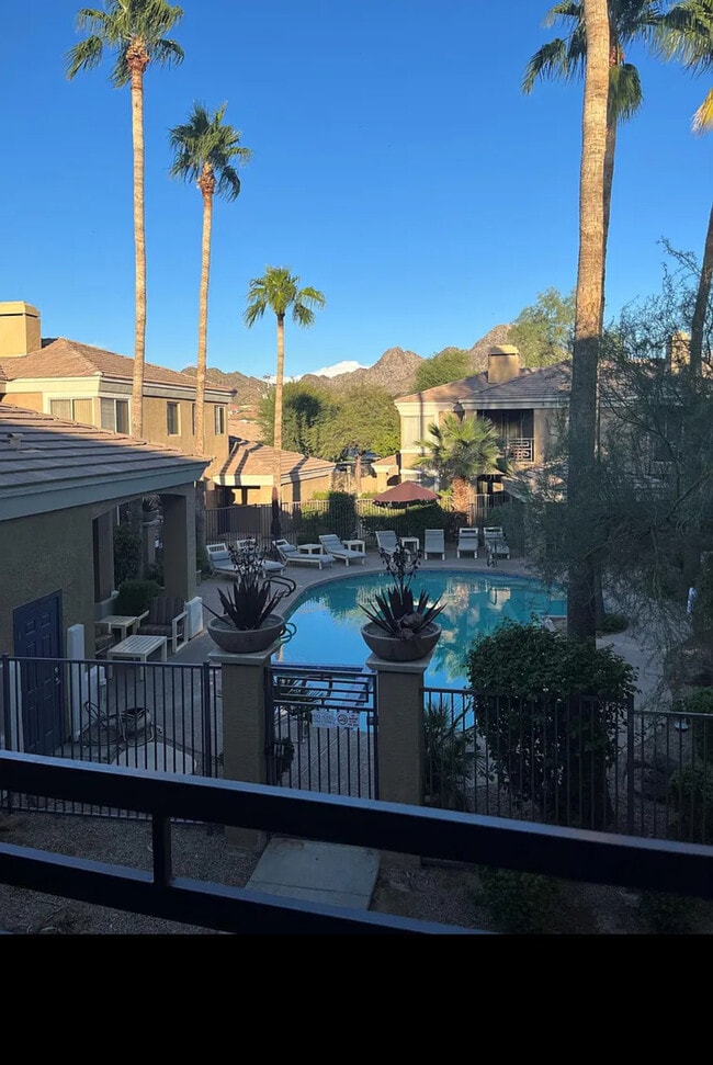 property at 1411 E Orangewood Ave