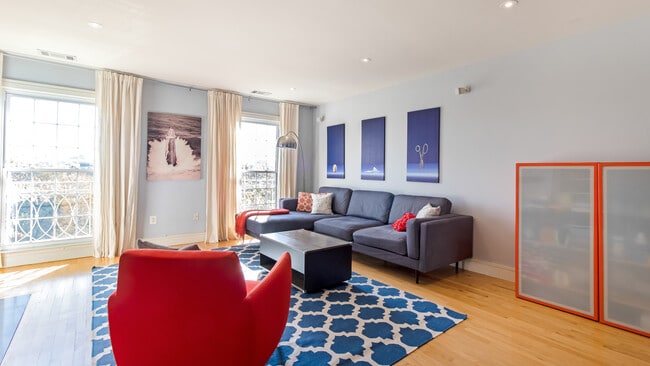 property at 1640 Beekman Pl NW