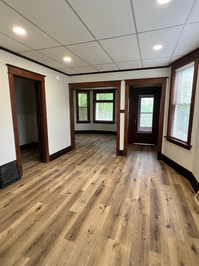 3011 Vernon St, Unit 3011B