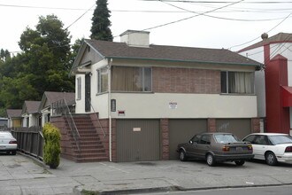 2760-2770 Fruitvale Ave in Oakland, CA - Foto de edificio - Building Photo