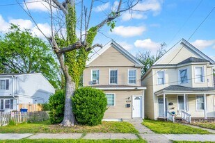 1035 23rd St in Newport News, VA - Building Photo