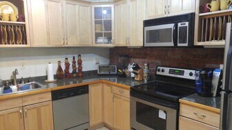 1408 Commonwealth Ave, Unit 7 in Boston, MA - Building Photo