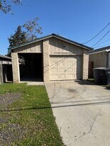 591 N 4th Ave in Oakdale, CA - Building Photo