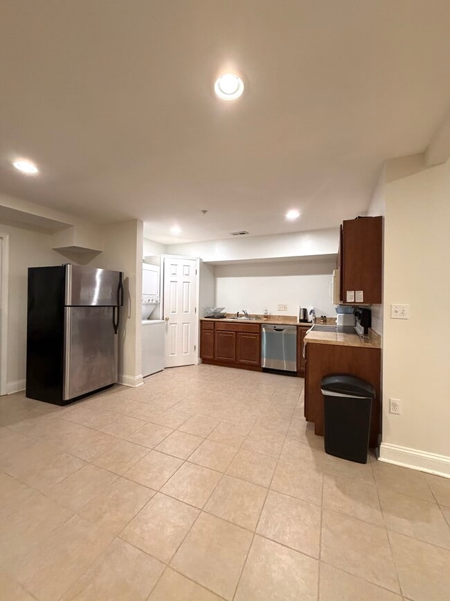 13704 Old Columbia Pike, Unit Lower level