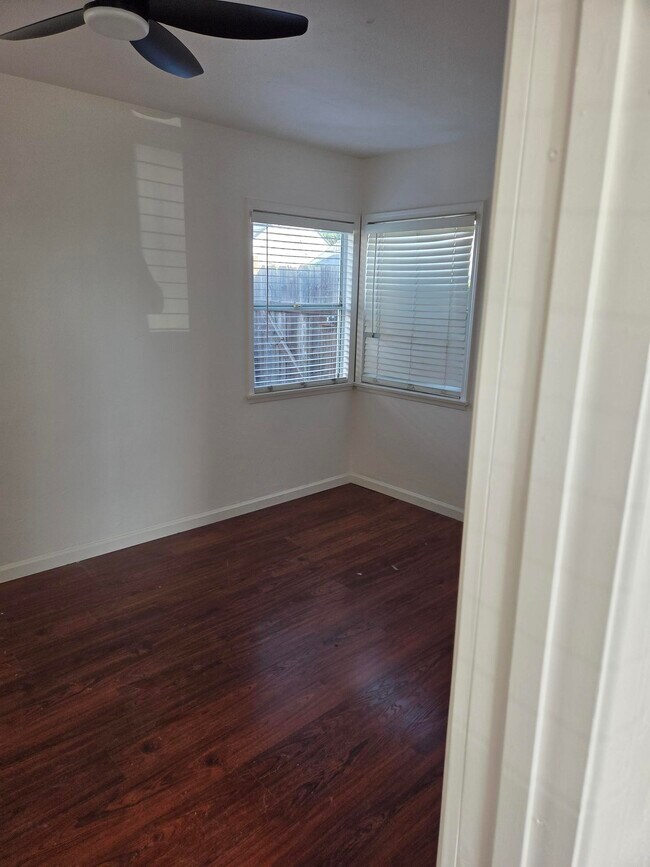 4008 Rockwood St, Unit Rockwood in Los Angeles, CA - Foto de edificio - Building Photo