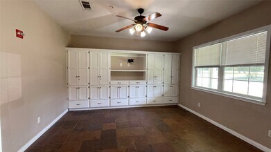 68 Lowery Ln in Huntsville, TX - Building Photo - Building Photo