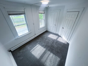 157 Cherry St in Naugatuck, CT - Foto de edificio - Building Photo