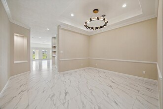 416 Twin Timbers Ln in Kemah, TX - Building Photo - Building Photo